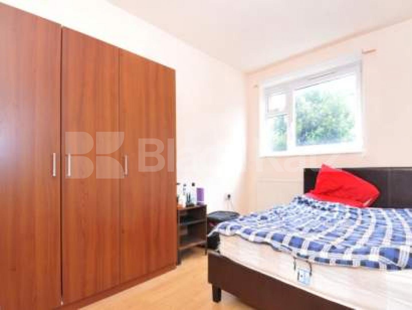 			GARDEN AND OFF STREET PARKING, 3 Bedroom, 1 bath, 1 reception Ground Floor Maisonette			 Aintree Street, Fulham